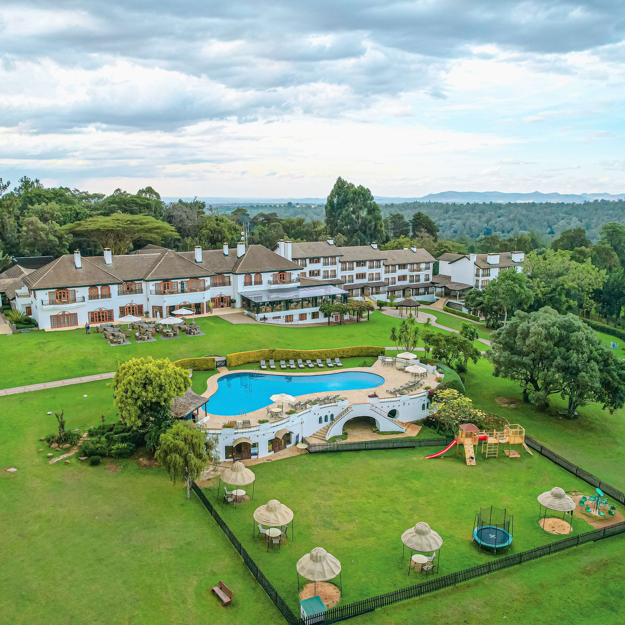 Fairmont Mount Kenya Safari Club Named Africa’s Leading Hotel at 2024 World Travel Awards